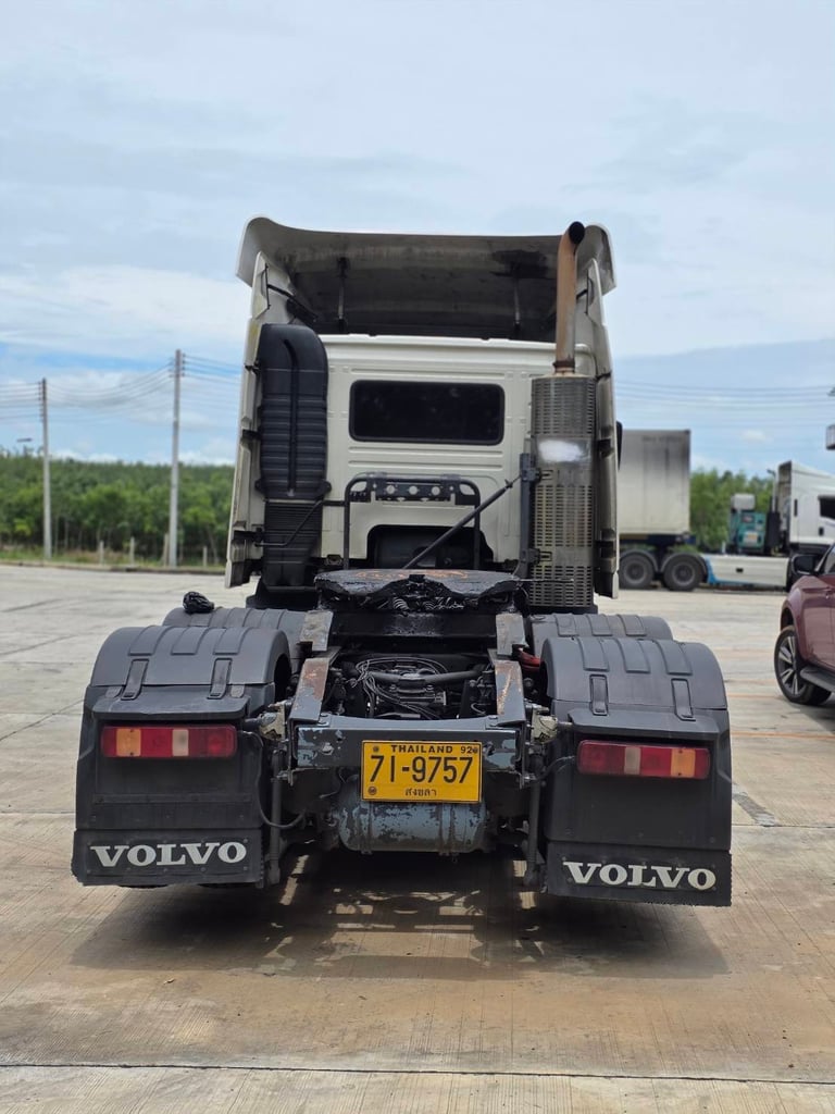 VOLVO FM 400 แรงม้า รถบรรทุกหัวลาก 10 ล้อ ปี 2011 VOLVO FM 400 แรงม้า รถบรรทุกหัวลาก 10 ล้อ ปี 2011