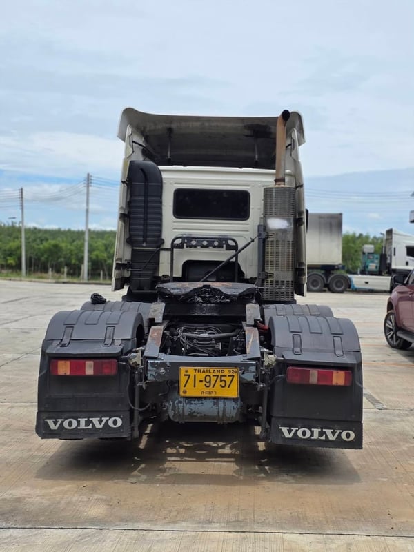 VOLVO FM 400 แรงม้า รถบรรทุกหัวลาก 10 ล้อ ปี 2011 VOLVO FM 400 แรงม้า รถบรรทุกหัวลาก 10 ล้อ ปี 2011