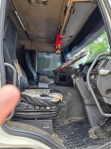 VOLVO FM 400 แรงม้า รถบรรทุกหัวลาก 10 ล้อ ปี 2011 VOLVO FM 400 แรงม้า รถบรรทุกหัวลาก 10 ล้อ ปี 2011