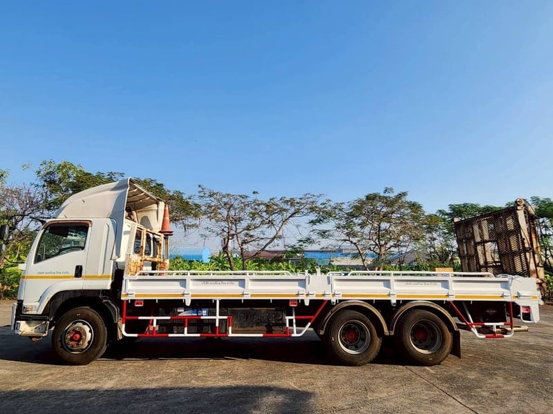 ISUZU FVM 300แรงม้า รถบรรทุก 10ล้อ พ่วงแม่ลูก ปี2012 ISUZU FVM 300แรงม้า รถบรรทุก 10ล้อ พ่วงแม่ลูก ปี2012