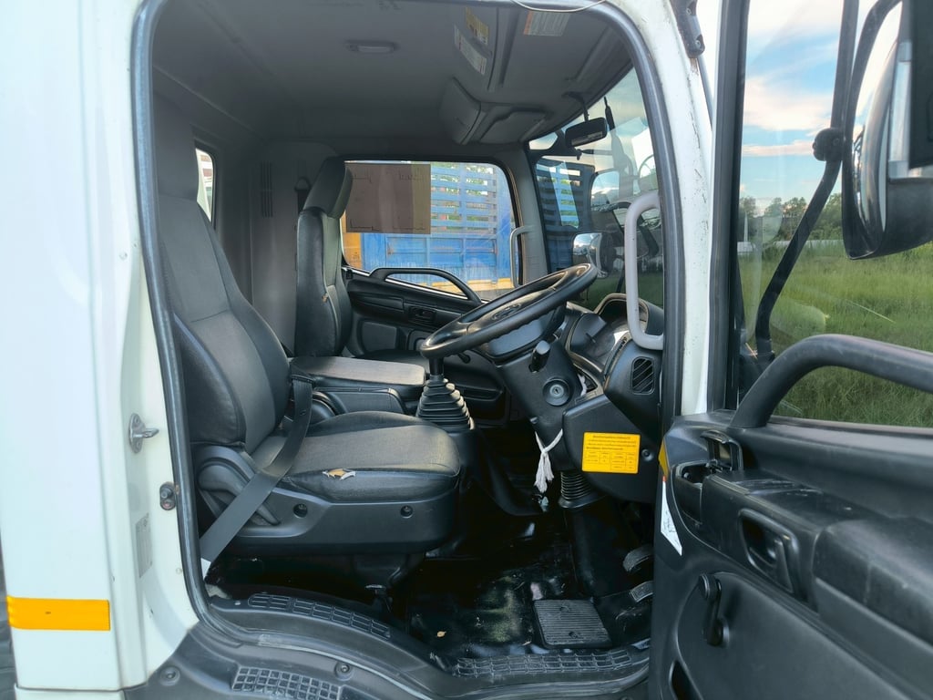 HINO FC รถบรรทุก 6ล้อ ปี2019  (83-7393 )