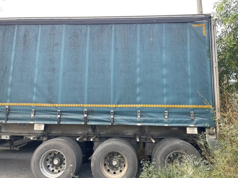 หางผ้าใบ