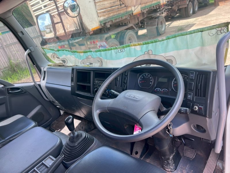 ISUZU FRR 210แรง  6ล้อ ปี2022 (84-7582)