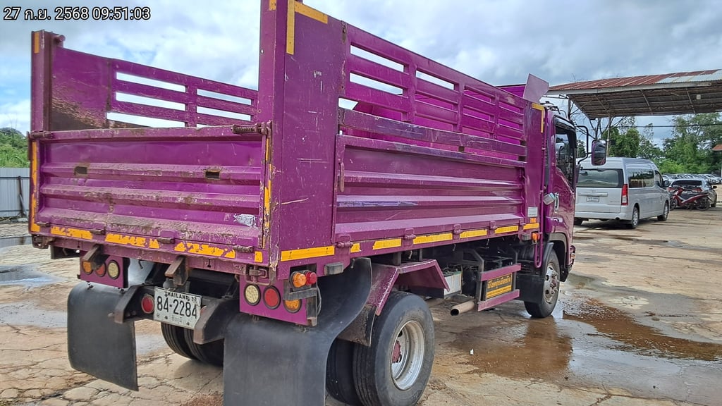 FRR 6ล้อ กระบะคอกสูง ปี2022 (84-2284) FRR 6ล้อ กระบะคอกสูง ปี2022 (84-2284)