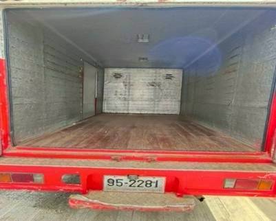 ISUZU NKR 100แรงม้า ตู้แห้ง ปี45 (95-9581) ISUZU NKR 100แรงม้า ตู้แห้ง ปี45 (95-9581)