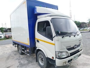 HINO XZU  ตู้แห้ง ปี22  (3ฒพ-6795)