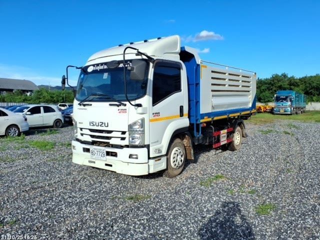 ISUZU FRR รถบรรทุก 6ล้อ ดั้มพ์ ปี2021 (80-7729 ) ISUZU FRR รถบรรทุก 6ล้อ ดั้มพ์ ปี2021 (80-7729 )