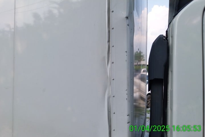 NLR 130แรง 4ล้อ ตู้แห้ง ปี21 (3ฒต-661 )