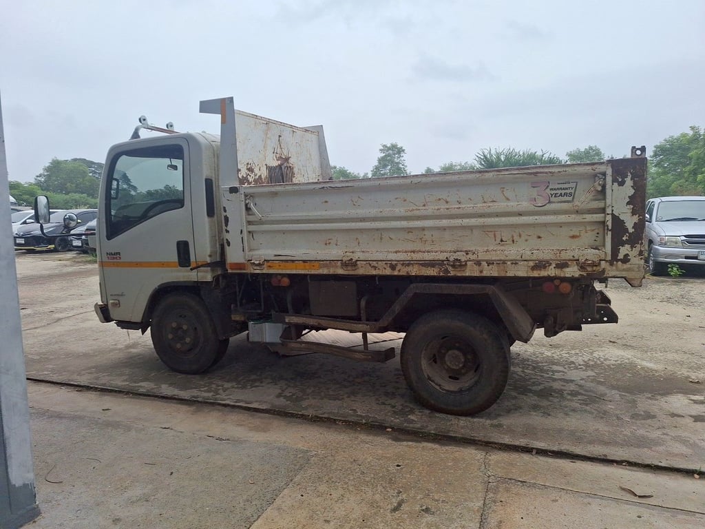 ISUZU NMR รถบรรทุก 6ล้อ ดั้มพ์ ปี2021 (53-6587)
