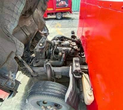 ISUZU NKR 100แรงม้า ตู้แห้ง ปี46 (95-9583)