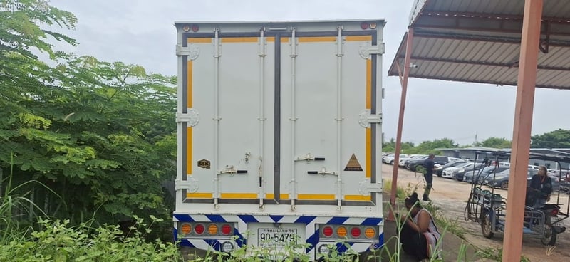 ISUZU FRR 210แรง 6ล้อ ตู้แห้ง ปี23 (90-5479) ISUZU FRR 210แรง 6ล้อ ตู้แห้ง ปี23 (90-5479)