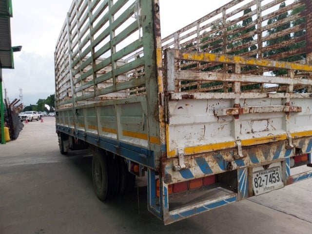 HINO FC รถบรรทุก 6ล้อ กระบะคอกสูง ปี2019 (82-7453 ) HINO FC รถบรรทุก 6ล้อ กระบะคอกสูง ปี2019 (82-7453 )