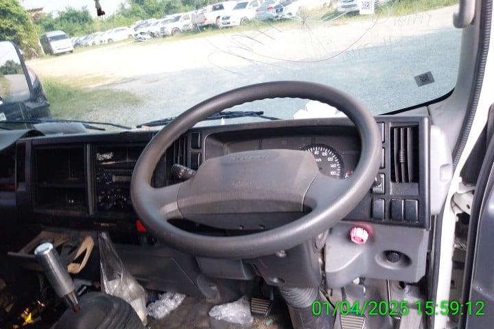 NLR 130แรง 4ล้อ ตู้แห้ง ปี21 (3ฒต-661 )