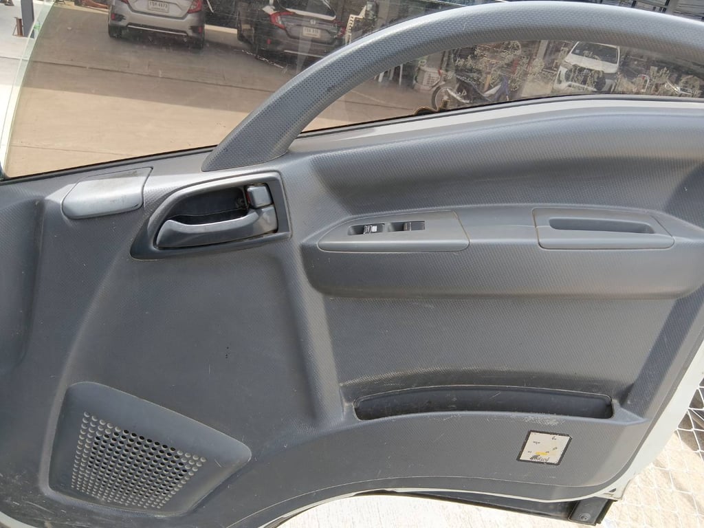 ISUZU FRR 210แรง 6ล้อ กระบะคอกสูง ปี20 (83-6269)
