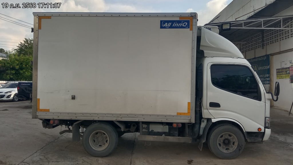 HINO XZU ตู้แห้ง ปี2023 (3ฒห-949) HINO XZU ตู้แห้ง ปี2023 (3ฒห-949)