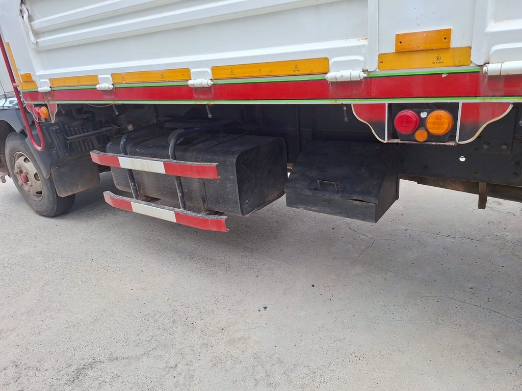 HINO FC รถบรรทุก 6ล้อ กระบะคอกสูง ปี2023  (84-4167)