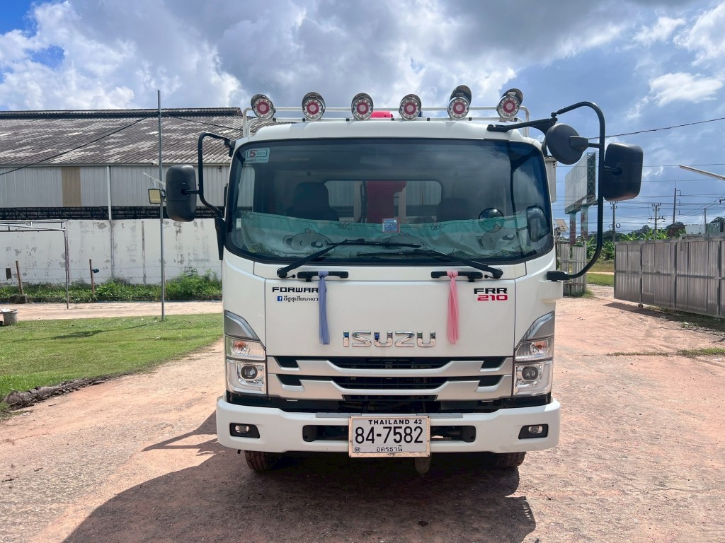 ISUZU FRR 210แรง 6ล้อ ปี2022 (84-7582) ISUZU FRR 210แรง 6ล้อ ปี2022 (84-7582)