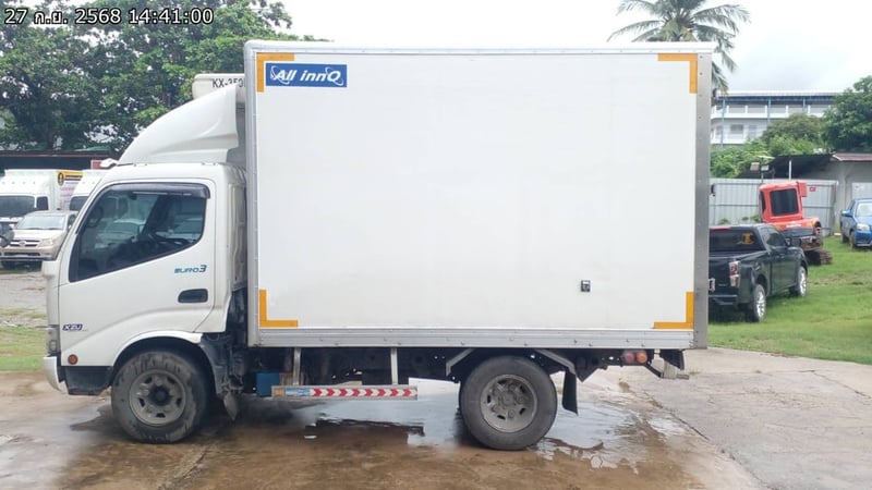 HINO XZU รถบรรทุก 4ล้อ ตู้เย็น ปี2023 (3ฒห-953)