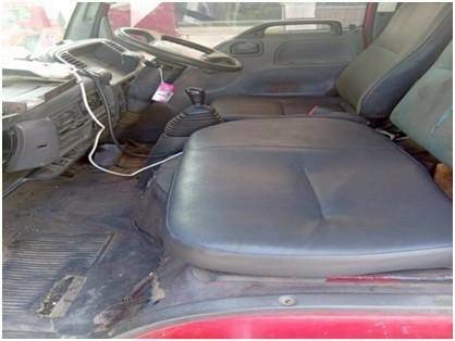 ISUZU NKR 100แรงม้า  ตู้แห้ง ปี46 (95-9584)