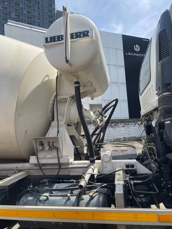 ISUZU FXZ 10ล้อ โม่ปูน ISUZU FXZ 10ล้อ โม่ปูน