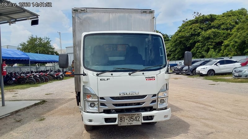 ISUZU NMR รถบรรทุก 6ล้อ ตู้แห้ง ปี2024 (81-3542)