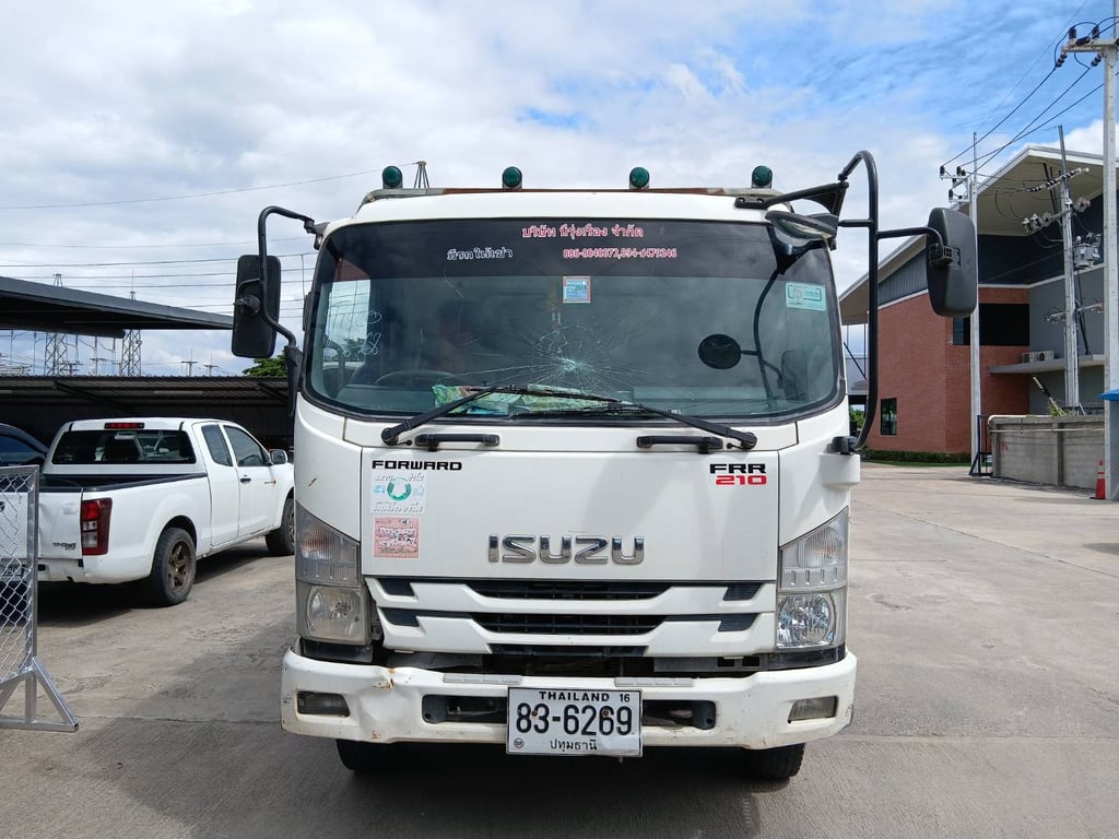 ISUZU FRR 210แรง 6ล้อ กระบะคอกสูง ปี20 (83-6269)