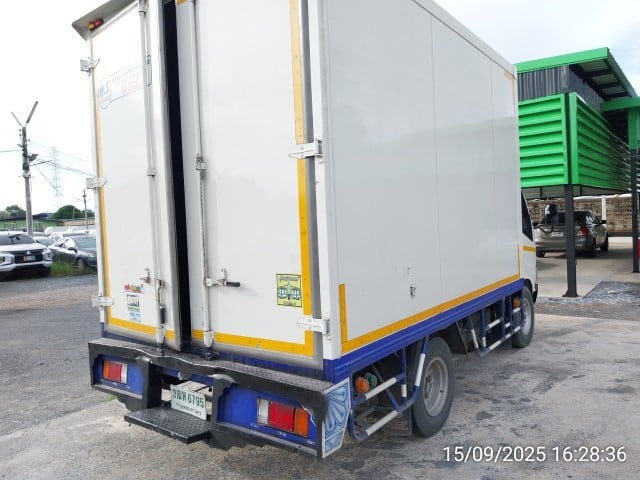 HINO XZU  ตู้แห้ง ปี22  (3ฒพ-6795)