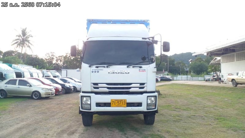 ISUZU FTR รถบรรทุก 6ล้อ ตู้แห้ง ปี2023 (71-5713 ) ISUZU FTR รถบรรทุก 6ล้อ ตู้แห้ง ปี2023 (71-5713 )