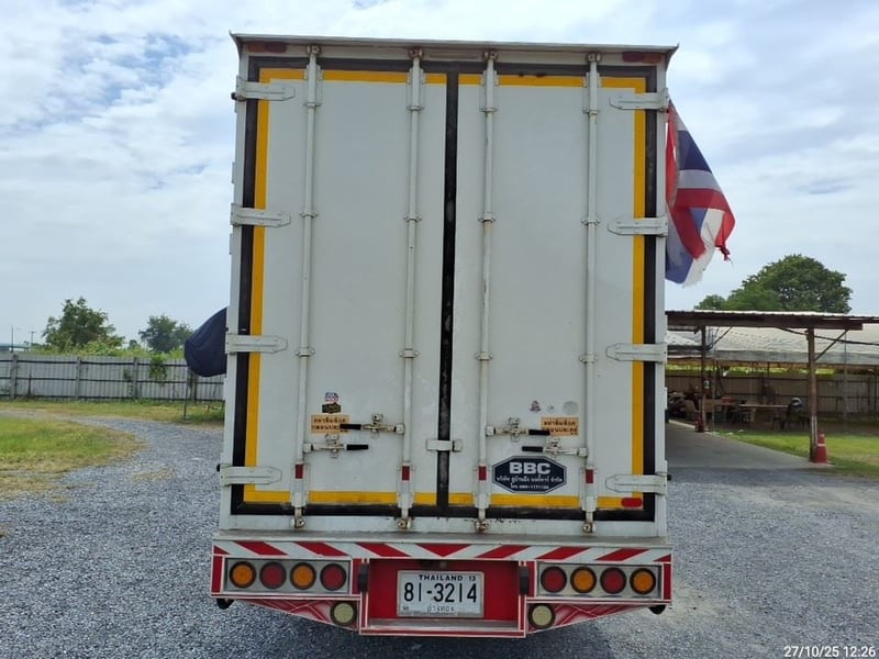 ISUZU FRR รถบรรทุก 6ล้อ ตู้แห้ง ปี2022 (81-3214) ISUZU FRR รถบรรทุก 6ล้อ ตู้แห้ง ปี2022 (81-3214)