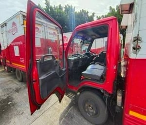 ISUZU NKR 100แรงม้า ตู้แห้ง ปี46 (95-9583) ISUZU NKR 100แรงม้า ตู้แห้ง ปี46 (95-9583)