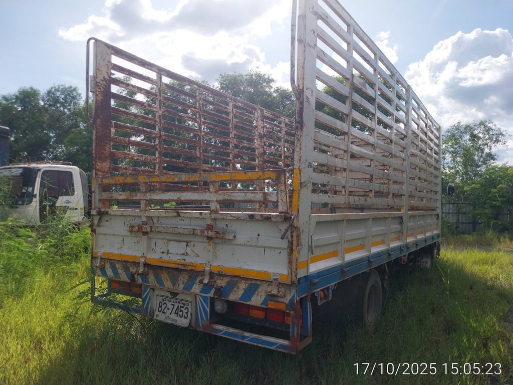 HINO FC รถบรรทุก 6ล้อ กระบะคอกสูง ปี2019 (82-7453 ) HINO FC รถบรรทุก 6ล้อ กระบะคอกสูง ปี2019 (82-7453 )