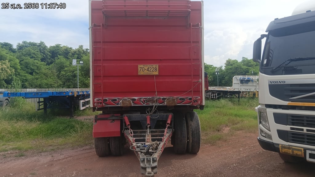 ลูกพ่วงคอกสูง ปี20 (70-4228) ลูกพ่วงคอกสูง ปี20 (70-4228)