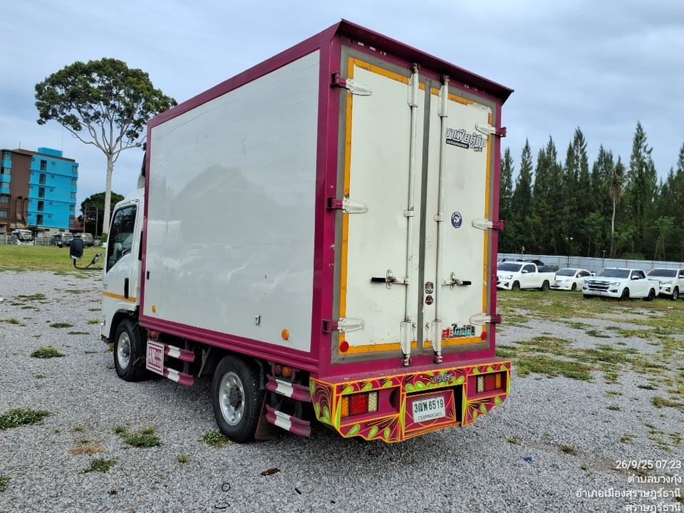 ISUZU NLR รถบรรทุก 4ล้อ ตู้แห้ง ปี2022  (3ฒพ-6519)