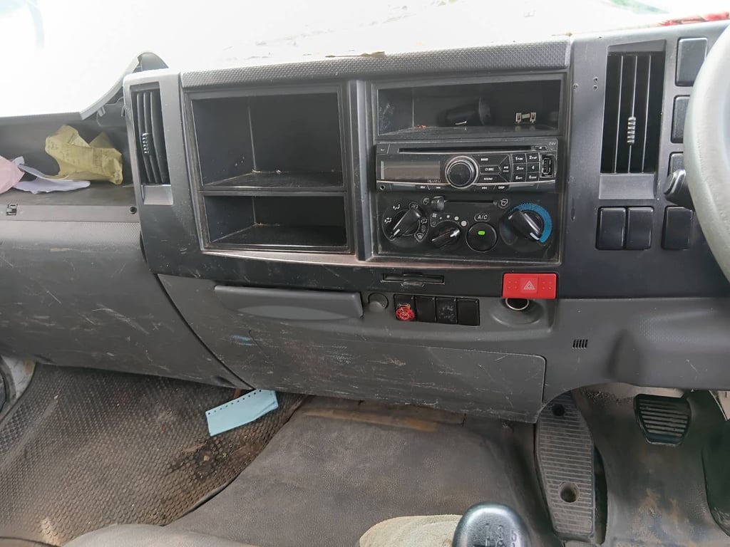 ISUZU FRR 210แรง 6ล้อ กระบะคอกสูง ปี20 (83-6269)