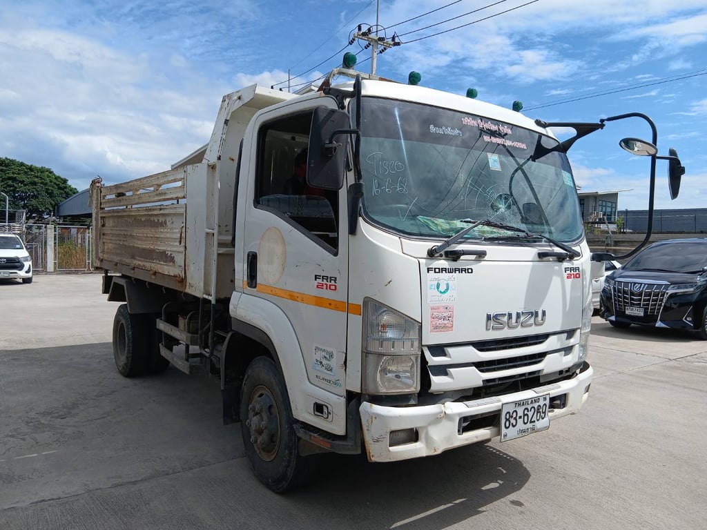 ISUZU FRR 210แรง 6ล้อ กระบะคอกสูง ปี20 (83-6269)