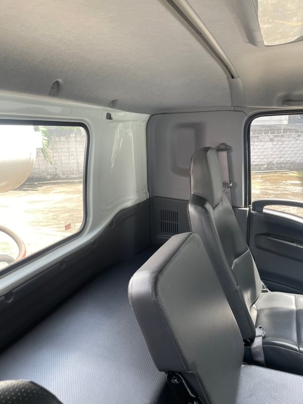 ISUZU FXZ 10ล้อ โม่ปูน ISUZU FXZ 10ล้อ โม่ปูน