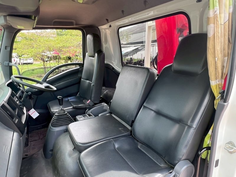 ISUZU FRR 210แรง  6ล้อ ปี2022 (84-7582)