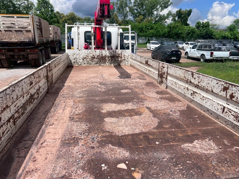 ISUZU FRR 210แรง  6ล้อ ปี2022 (84-7582)