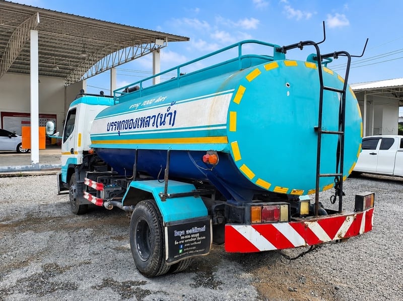 MITSUBISHI FUSO FU 150แรงม้า รถบรรทุก 6ล้อ บรรทุกน้ำ ปี2015 MITSUBISHI FUSO FU 150แรงม้า รถบรรทุก 6ล้อ บรรทุกน้ำ ปี2015