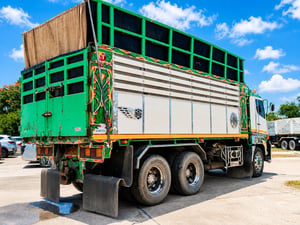 HINO HINO VICTOR 344  344แรงม้า รถบรรทุก หัวลาก 10ล้อ ดั้มพ์ ปี2017