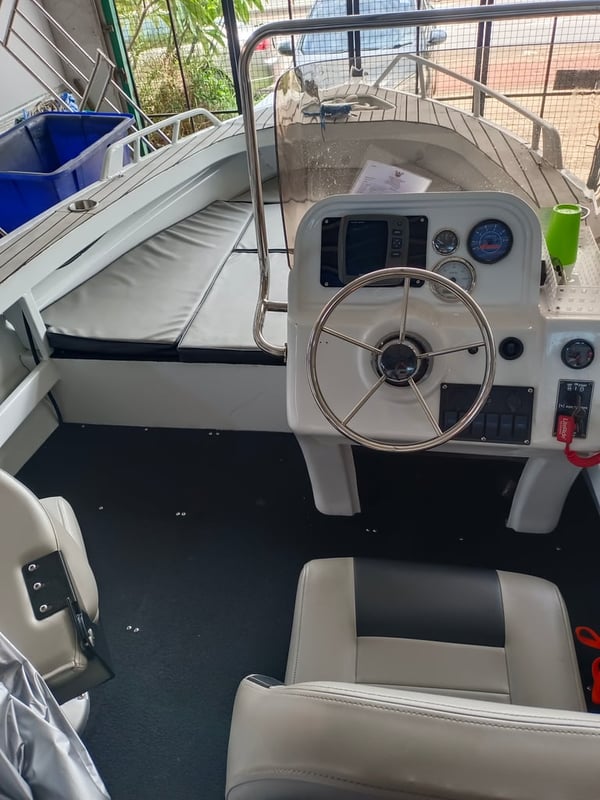 เรือสวยพร้อมใช้