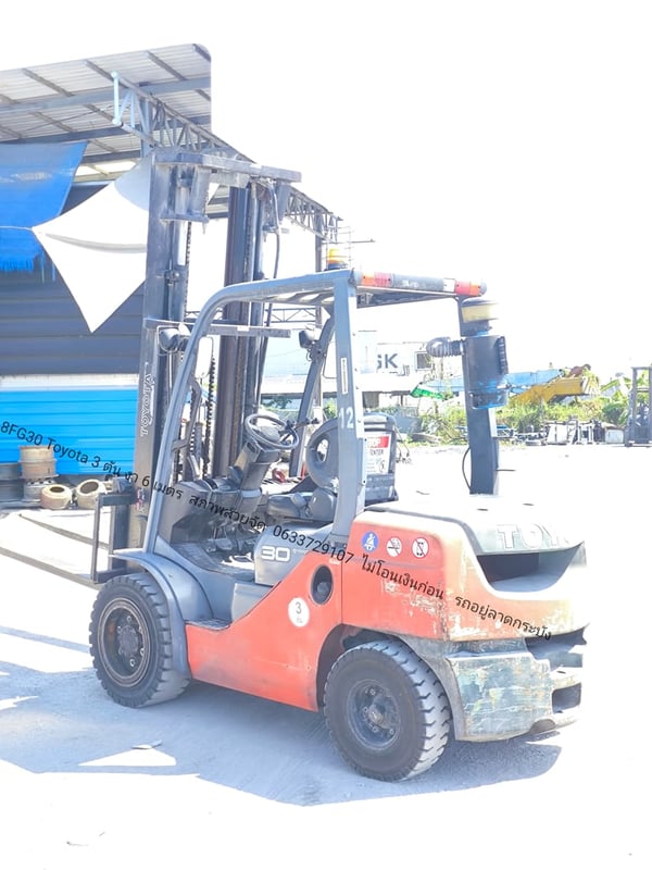 ฟอล์คลิฟ 3 ตัน Toyota 8FG30 งา 6 เมตร สภาพดี ฟอล์คลิฟ 3 ตัน Toyota 8FG30 งา 6 เมตร สภาพดี