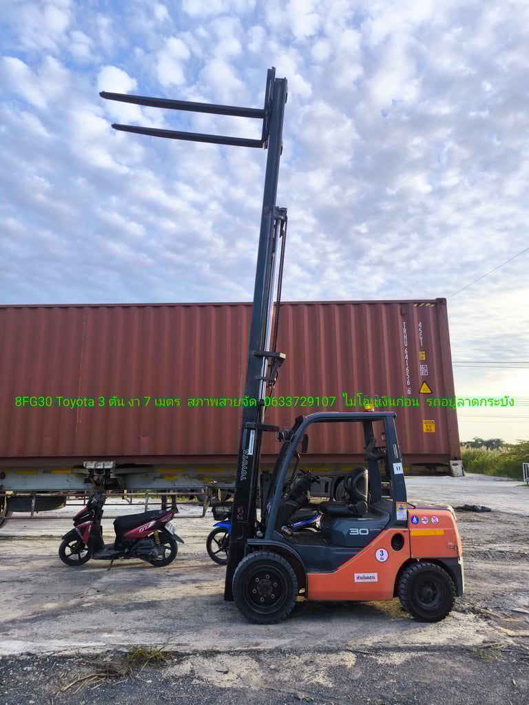 ฟอล์คลิฟ 3 ตัน Toyota 8FG30 งา 6 เมตร สภาพสวยมาก