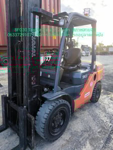 ฟอล์คลิฟ 3 ตัน Toyota 8FG30 งา 6 เมตร สภาพสวยมาก ฟอล์คลิฟ 3 ตัน Toyota 8FG30 งา 6 เมตร สภาพสวยมาก