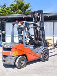 ฟอล์คลิฟ 3 ตัน Toyota 8FG30 งา 6 เมตร สภาพดี ฟอล์คลิฟ 3 ตัน Toyota 8FG30 งา 6 เมตร สภาพดี