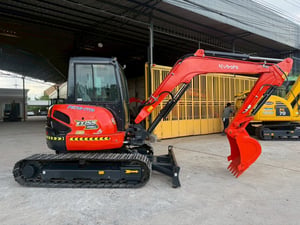 KUBOTA  มีไลน์กระแทก ขนาด 5 ตัน