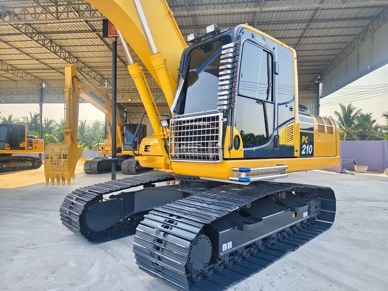 top model   KOMATSU PC210-10 (สด-ผ่อน)