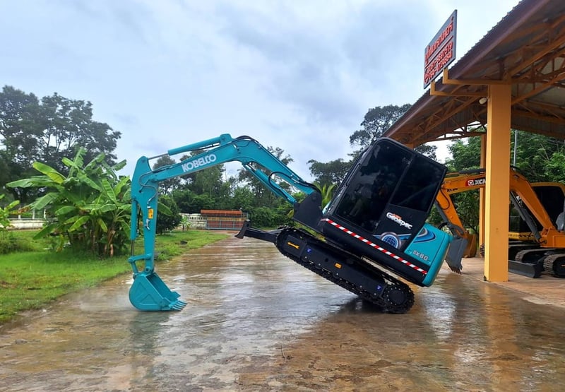 KOBELCO SK60-8 มีลายแย็ก ระบบเร็ว เครื่องปั๊มดี นิ่มๆ KOBELCO SK60-8 มีลายแย็ก ระบบเร็ว เครื่องปั๊มดี นิ่มๆ