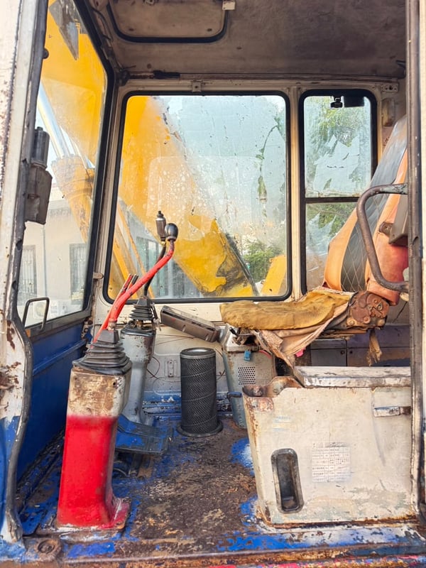 KOMATSU PC120-5 KOMATSU PC120-5