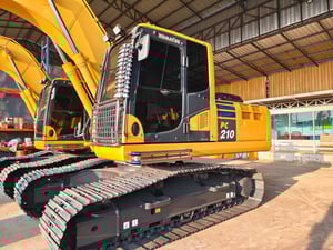  KOMATSU PC200ce  PMเหลือๆค่ะ 